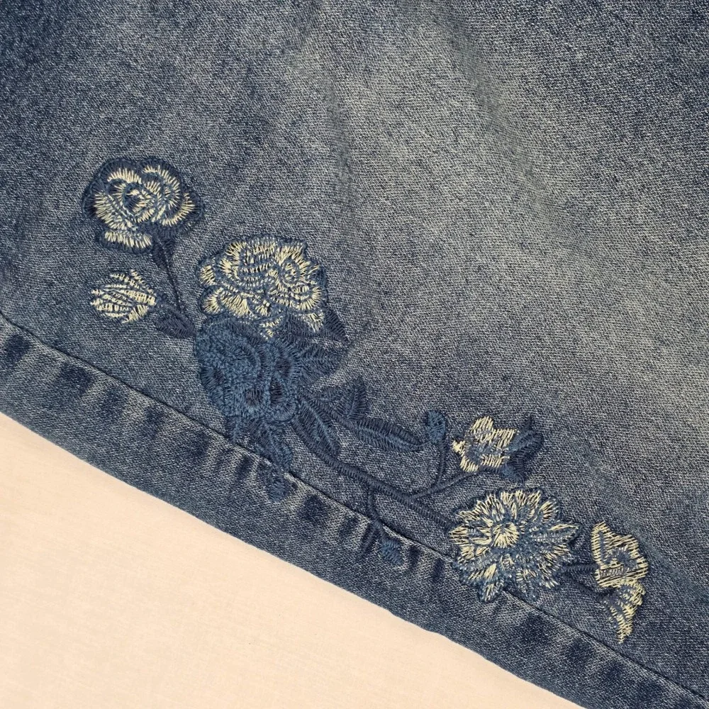 GG Jeans Embroidered Butterfly Cropped Jeans Womens 8 Blue Denim Cotton